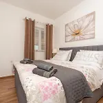 2 Bedroom In Zára