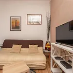 Stunning In With Wifi Apartment *