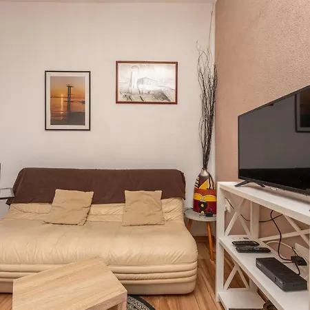 Cozy In With Wifi Appartamento *